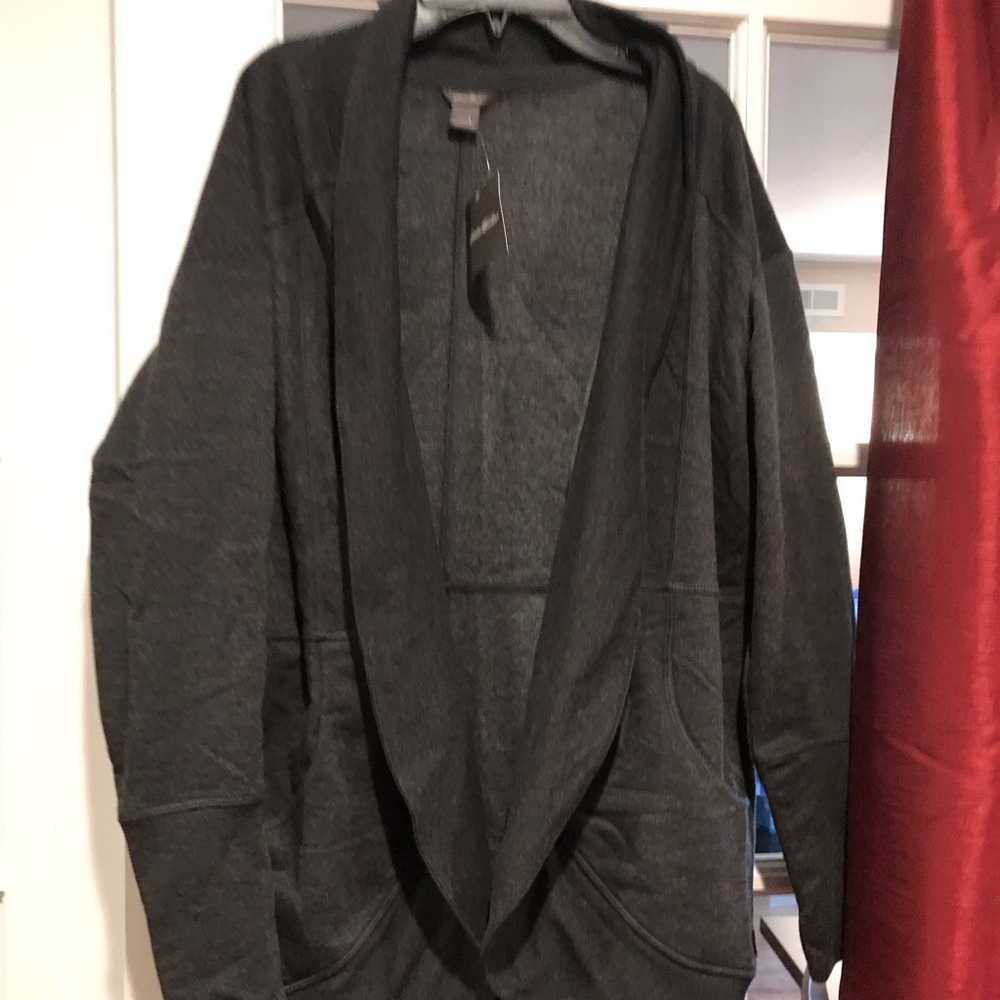Eddie Bauer fleece wrap !!!Firm
